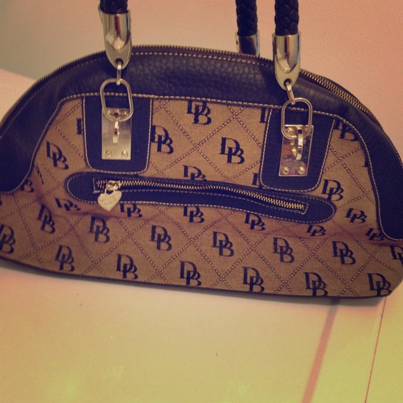 Dooney & Bourke handbag