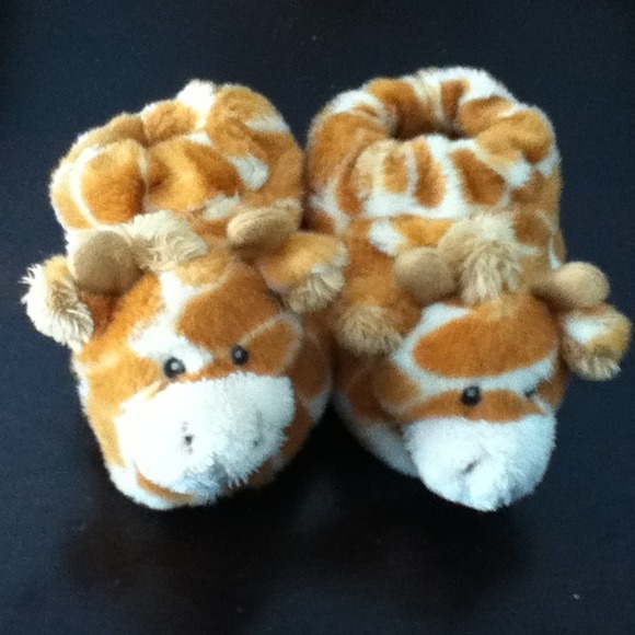 SOLD. Adorable Baby Giraffe Slippers
