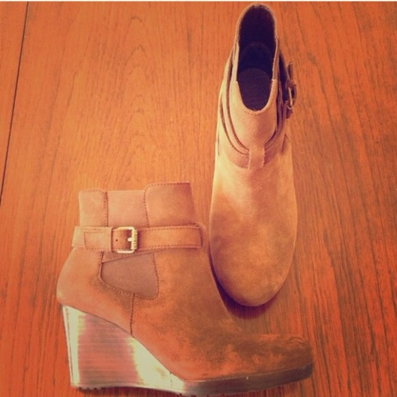 ⭐REDUCED⭐Ralph Lauren booties - Picture 1 of 4