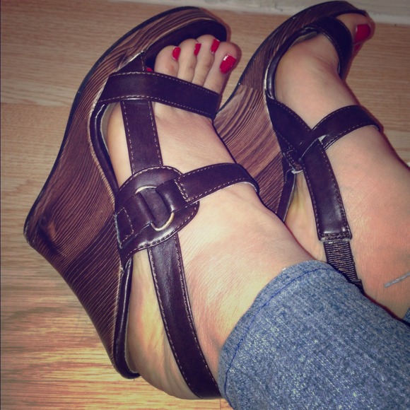 Brown Charlotte Russe high heel wedges🔴sold🔴