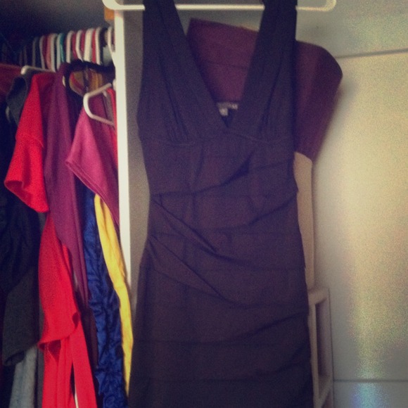 Black sleeveless tight tiered dress - Picture 1 of 1