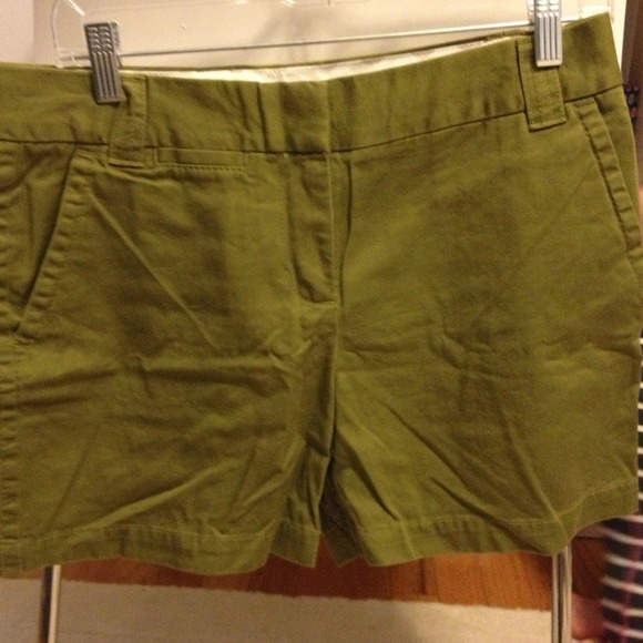 ****SOLD IN BUNDLE**** J. Crew chino shorts