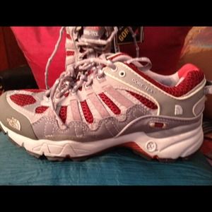 Heavy weight walking/hiking shoe