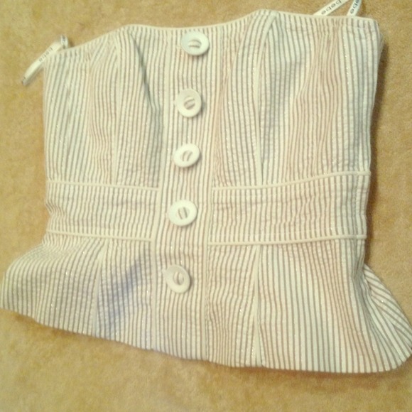 Cute top By bebe
