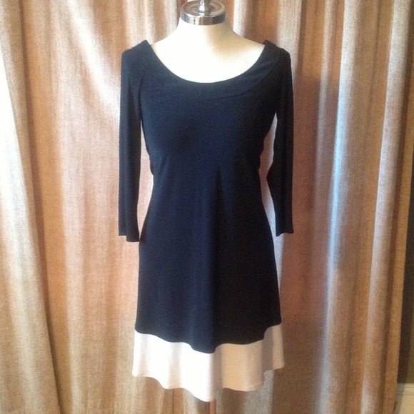 SOLD Jones NY dress. Very flowy and super cute!