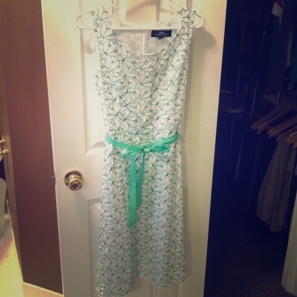 🚫SOLD - BUNDLE🚫Mint/lime green sleeveless dress