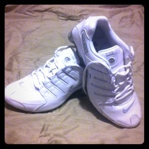 Women's Nike Shox Sz 9