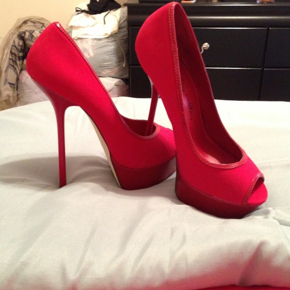 Penny loves kenny Shoes - Red hot!