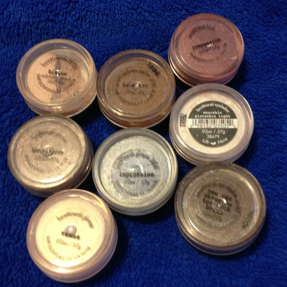 8 Bare Minerals eyeshadows