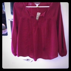 Maroon American Eagle sheer v-neck. Brand new!