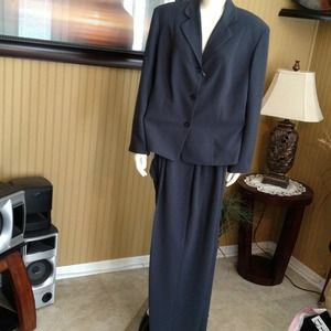 Rafaella pants suit