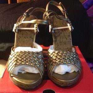 Sizzle dull bronze heels