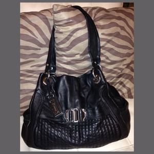 B. Makowsky Leather Purse😍