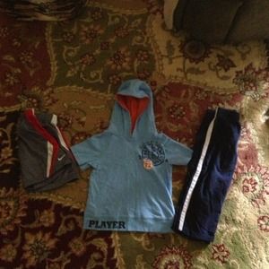 👶👶BOYS Nike shorts, Hoodie/Shirt, and pants.