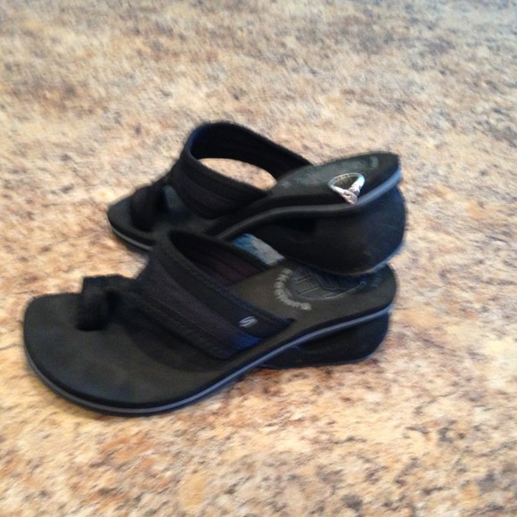 Sketchers & sterling ring bundle