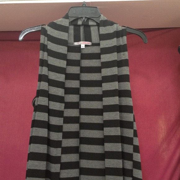 Sleeveless vest
