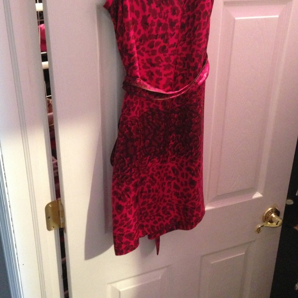 Spring dress - Picture 3 of 3