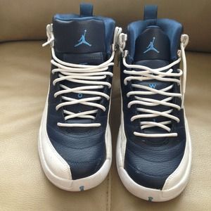 Jordan Obsidian 12s 💙