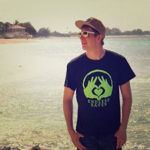 Tshirt for ravers who love edm, & music festivals!