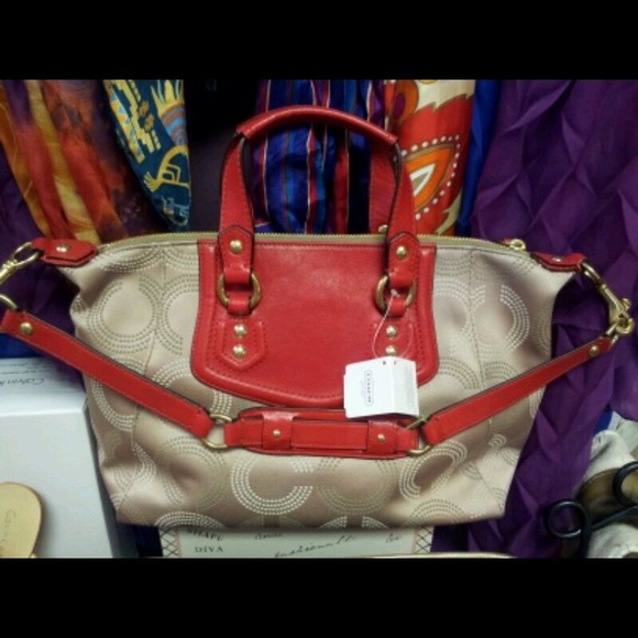 🚫SOLD!!!🚫 NWT Coach Handbag - Picture 2 of 4