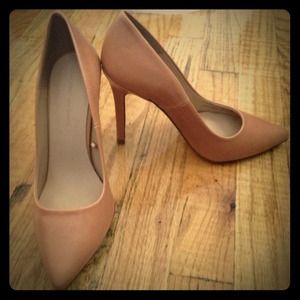 Zara Leather Court Shoe (Nude) - Size 6
