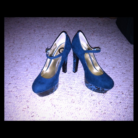 Guess platform heels