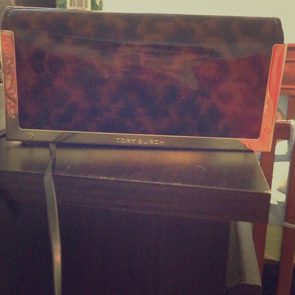 Tory burch eye case