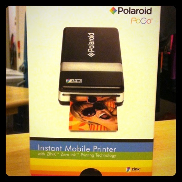 *REDUCED* Polaroid Mobile Printer & Zinc Papers