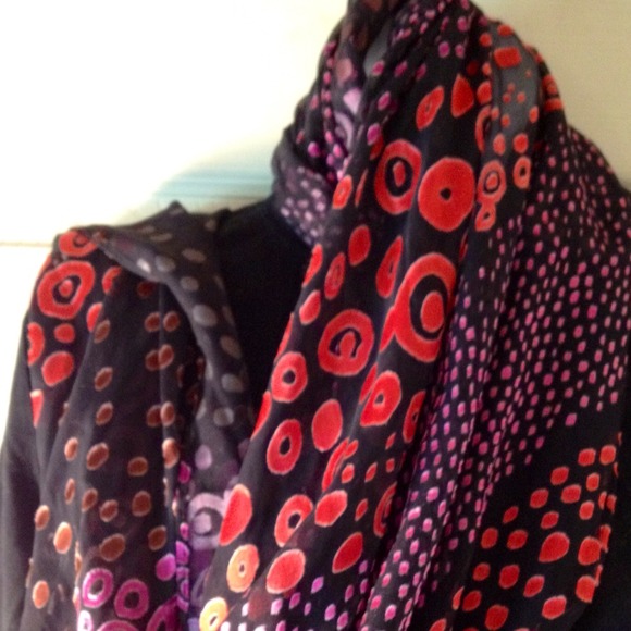 BEAUTIFUL COLORS  SILK SCARF 🌷