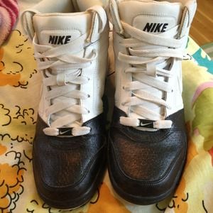 Nike Air Hightop Sneakers