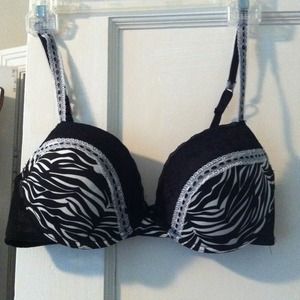 Sassy zebra push up, like new 36C