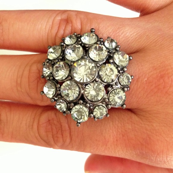 Ring - Picture 3 of 3