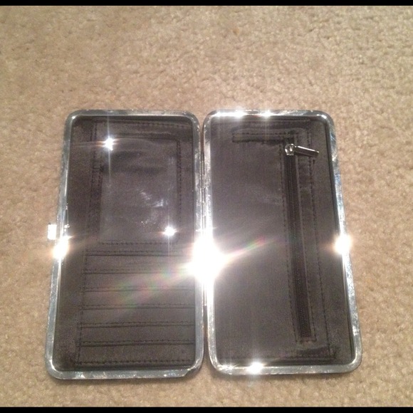 Leopard print wallet - Picture 2 of 4