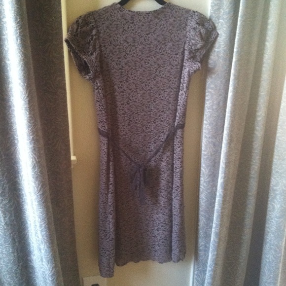 Yumi lace dress - Picture 3 of 4