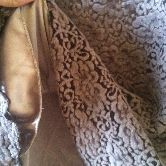 Yumi lace dress - Picture 4 of 4