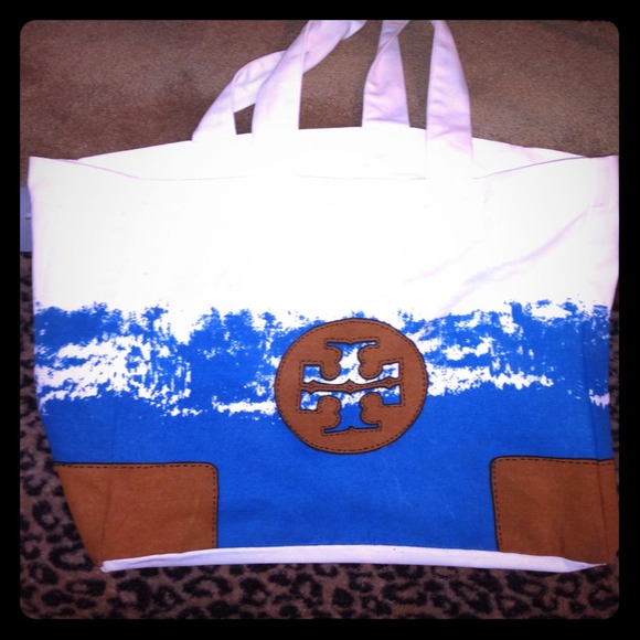 Final Price ⬇Authentic Tory Burch Canvas Tote