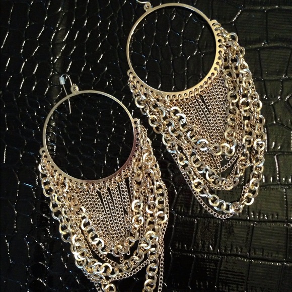 ❌sold❌in bundle Gold Chain Hoop Earrings