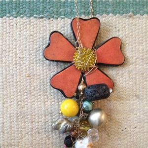 Lustre Reincarnated Vintage 60's Flower Necklace