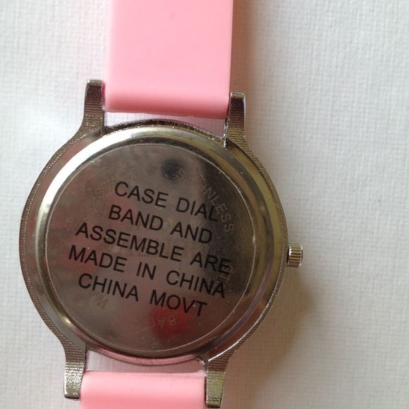 Pink watch! - Picture 3 of 4