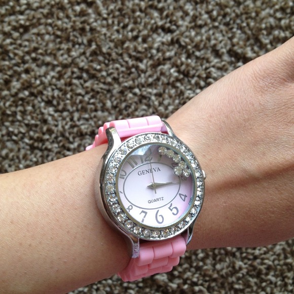 Pink watch! - Picture 4 of 4