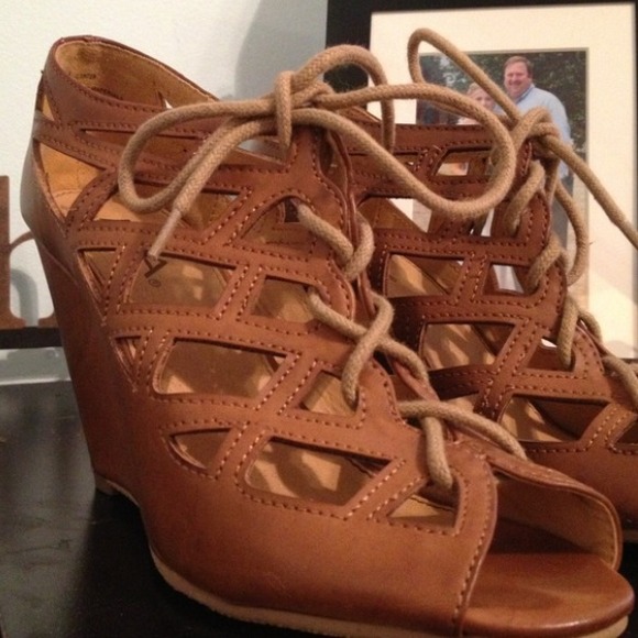 Tan MIA wedges worn once