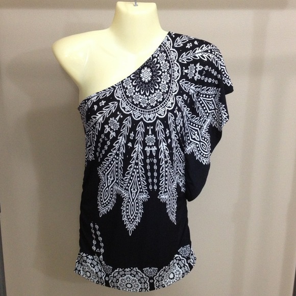 Black and White One Sleeve Dress Shirt