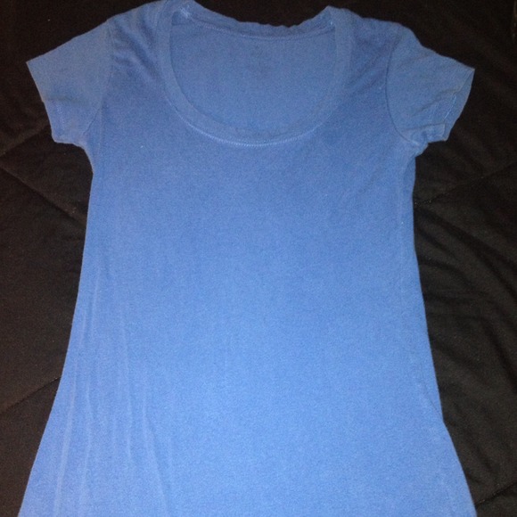 ✨Traded✨XXII blue stretchy shirt