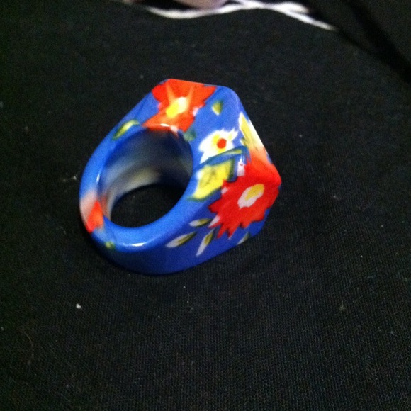 Blue Floral Ring!! 💐 - Picture 2 of 4