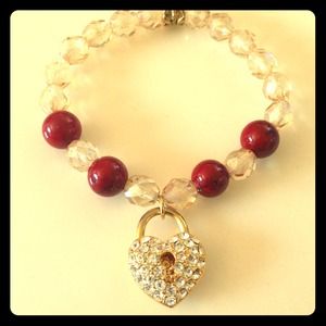 🚫SOLD🚫Heart Locket Bracelet with Crystals