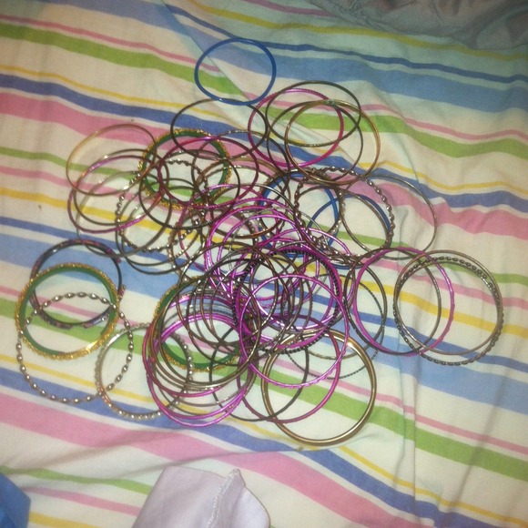 Assorted Bangles/Bracelets - Picture 3 of 3