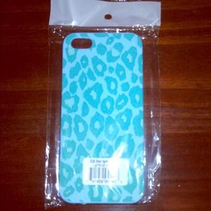 Light blue/mint leopard case for iPhone 5