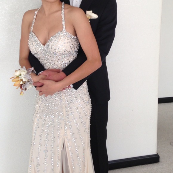 Sean collection sequin & beaded prom dress - Picture 2 of 2