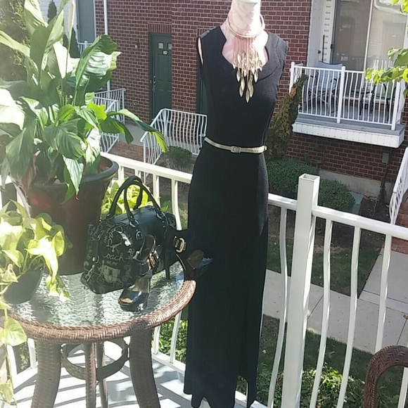 Gorgeous Black Dress - Picture 3 of 4