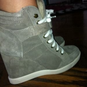 🚫SOLD🚫Steve Madden wedge sneakers